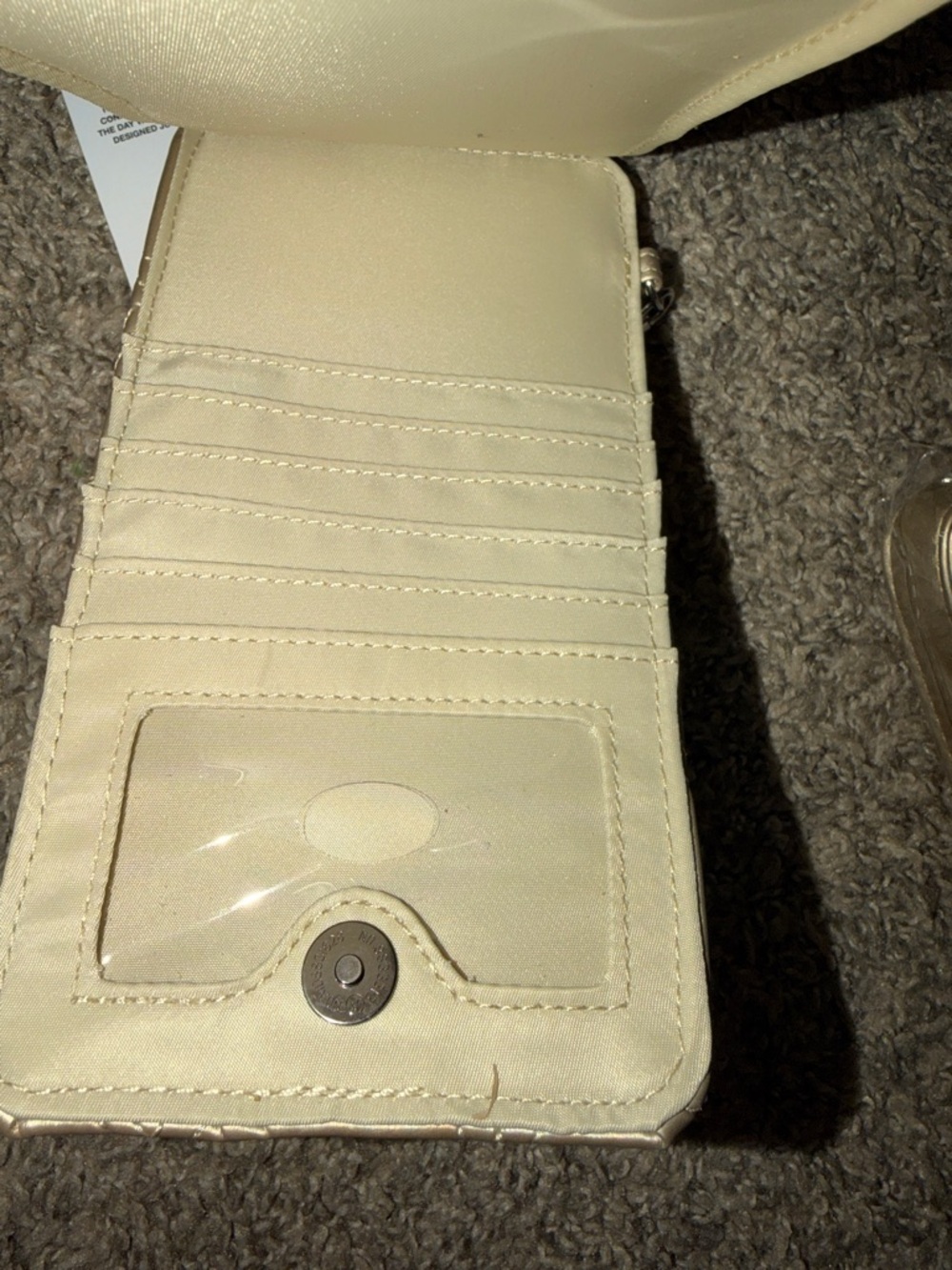 Ihkwip Ring-Ring Gold Phone Crossbody RFID Wallet - Picture 9 of 10